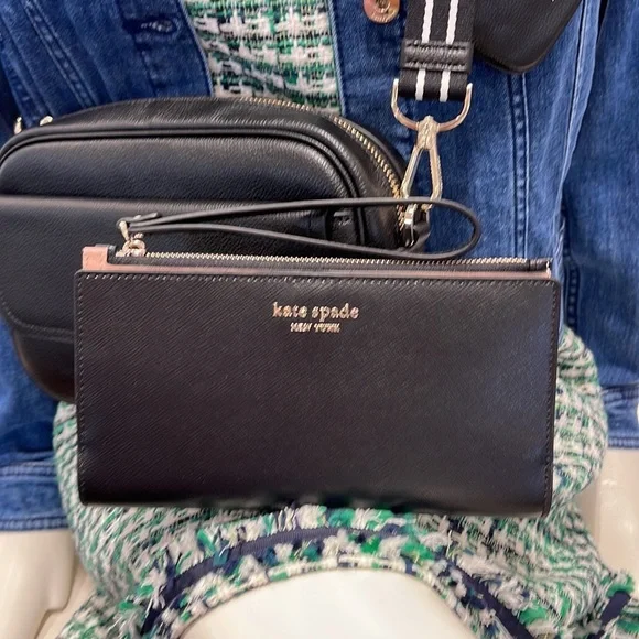 激安★PWRU7855 Kate spade Spencer Continental Wristlet NWT Kate Spade Spencer Continental Wristlet Black Saffiano